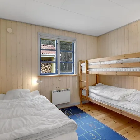 Stunning In Aakirkeby With Wifi Ferienhaus
