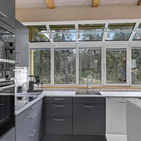 Stunning In Aakirkeby With Wifi 度假居 Vester Somarken