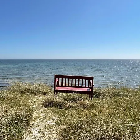 度假居 Stunning In Aakirkeby With Wifi