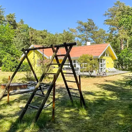 Stunning In Aakirkeby With Wifi Vester Somarken