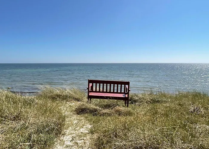 بيت للعطل Stunning In Aakirkeby With Wifi